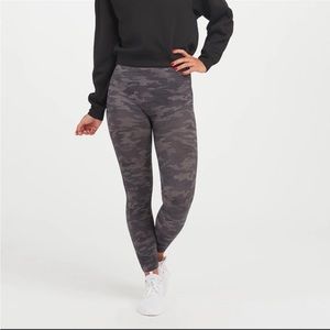 SPANX look at me now seamless camo leggings